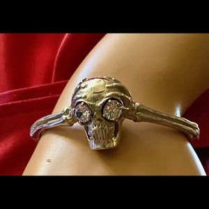 Silver skull custom made bracelet